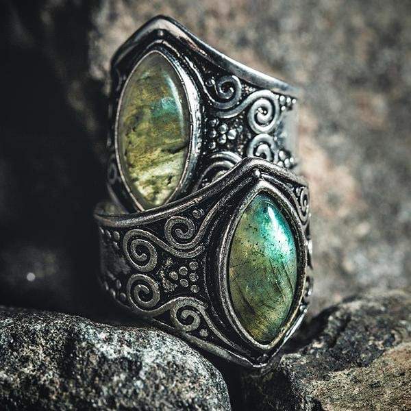 Awakening Labradorite Ring - Image 5