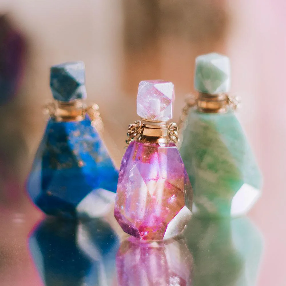 Crystal Perfume Necklace - Image 3