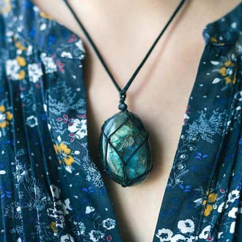 Dragon's Heart Labradorite Necklace - Image 6
