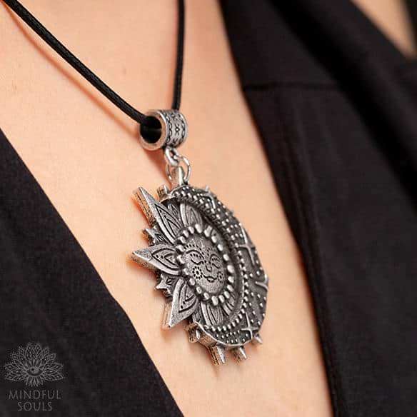 Heavenly Talisman Necklace - Image 11
