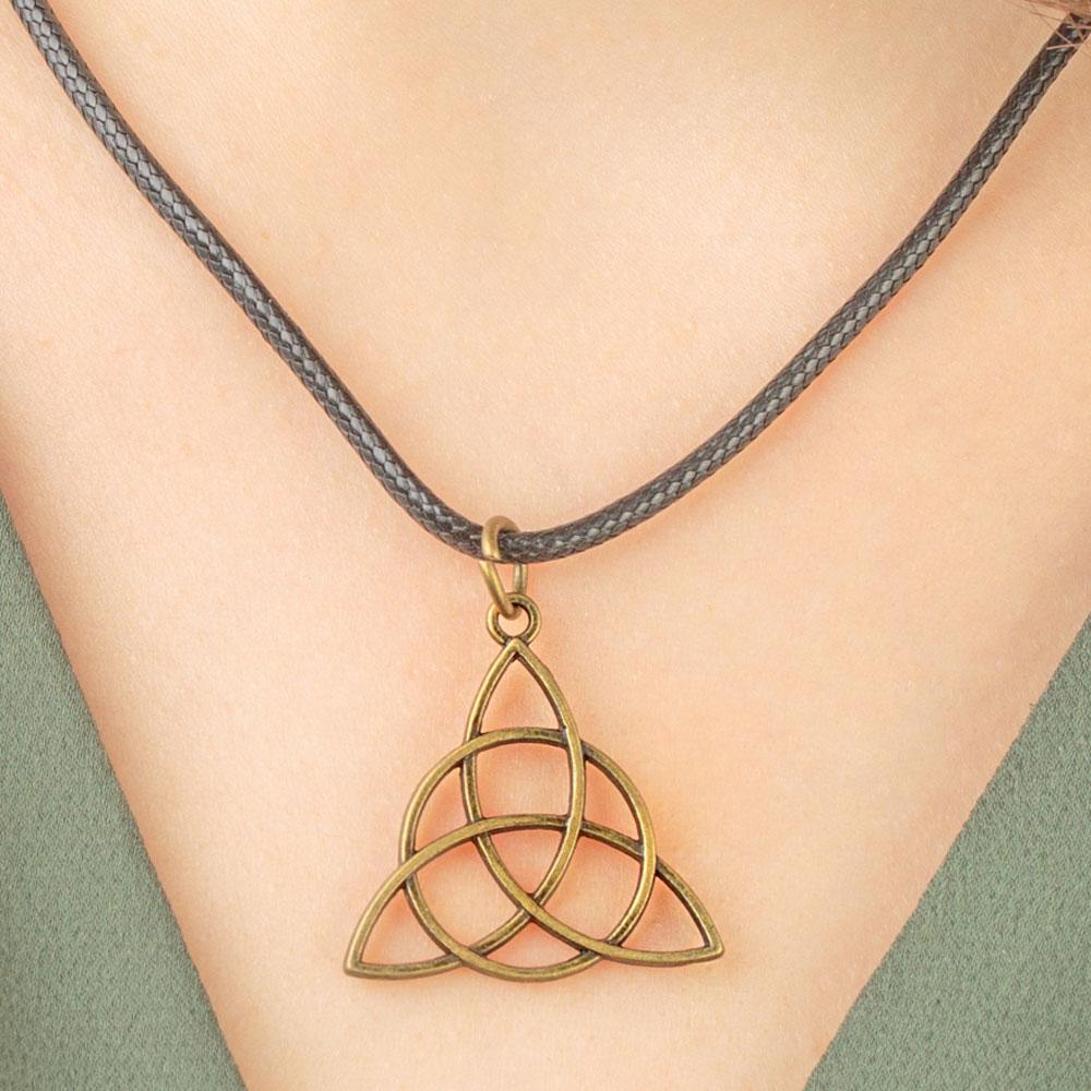 The Triquetra Necklace - Image 3