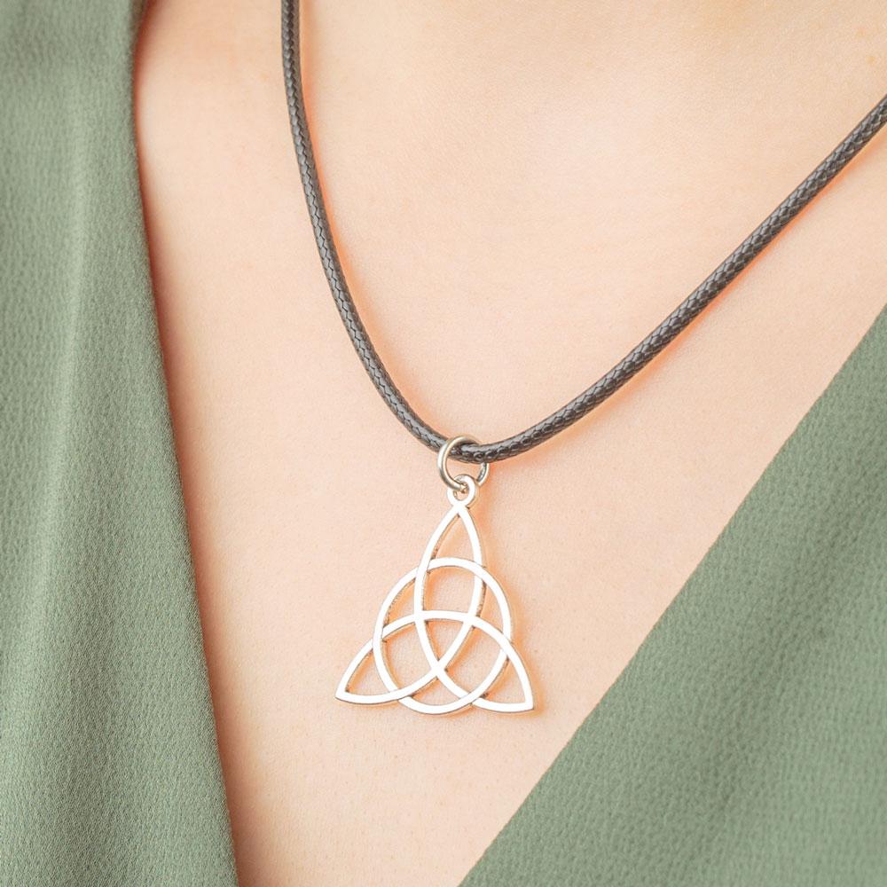 The Triquetra Necklace - Image 7