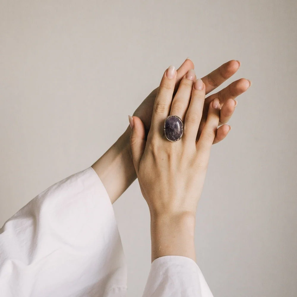 Natural Amethyst Gemstone Ring - Image 3