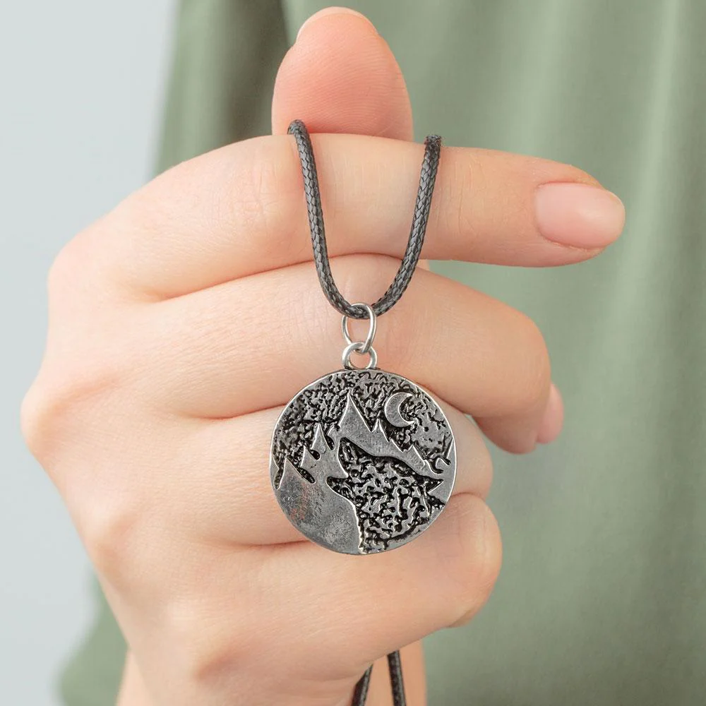 Silver Plated Wolf Necklace - Image 3