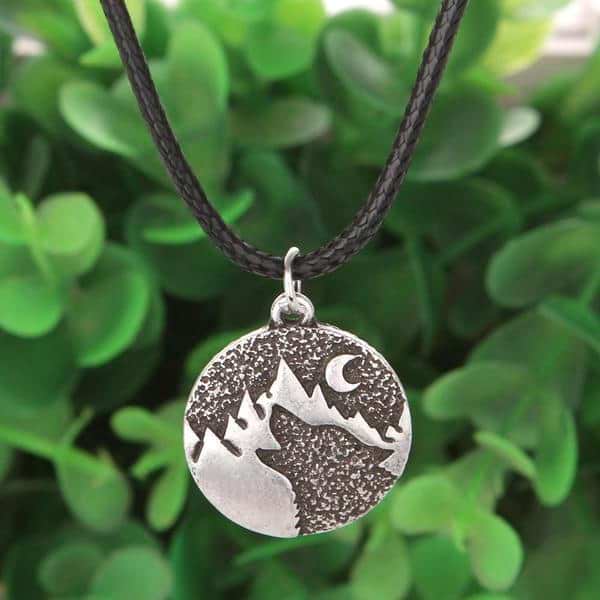 Silver Plated Wolf Necklace - Image 4
